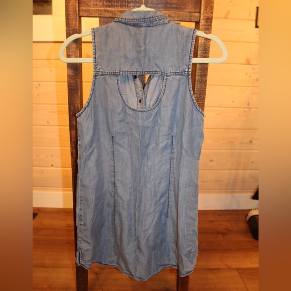 Button Up Shirt - Picture 2 of 6